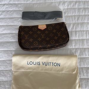 Louis Vuitton knock off crossbody/clutch
